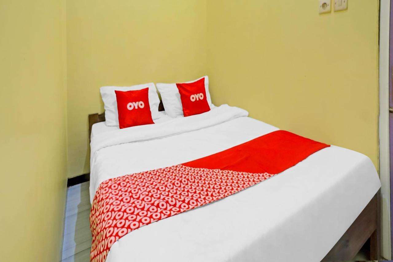 Oyo 3298 Bromo Guest House Family Malang Dış mekan fotoğraf