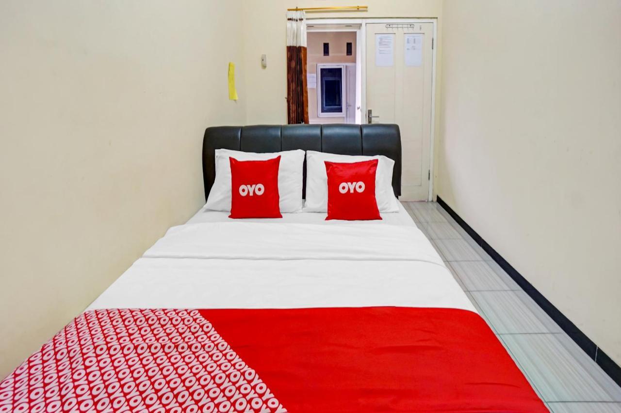 Oyo 3298 Bromo Guest House Family Malang Dış mekan fotoğraf