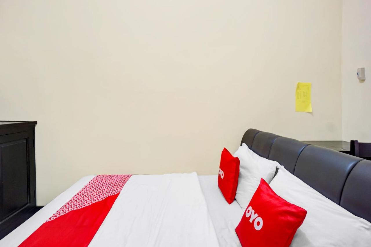 Oyo 3298 Bromo Guest House Family Malang Dış mekan fotoğraf